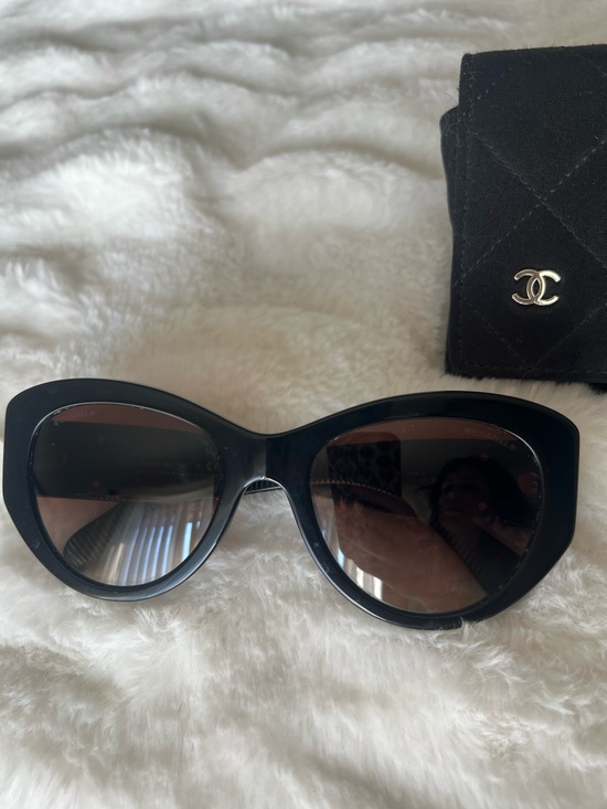 CHANEL Accessories - CHANEL Black Cat-Eye Sunglasses with Brown Gradient Lenses